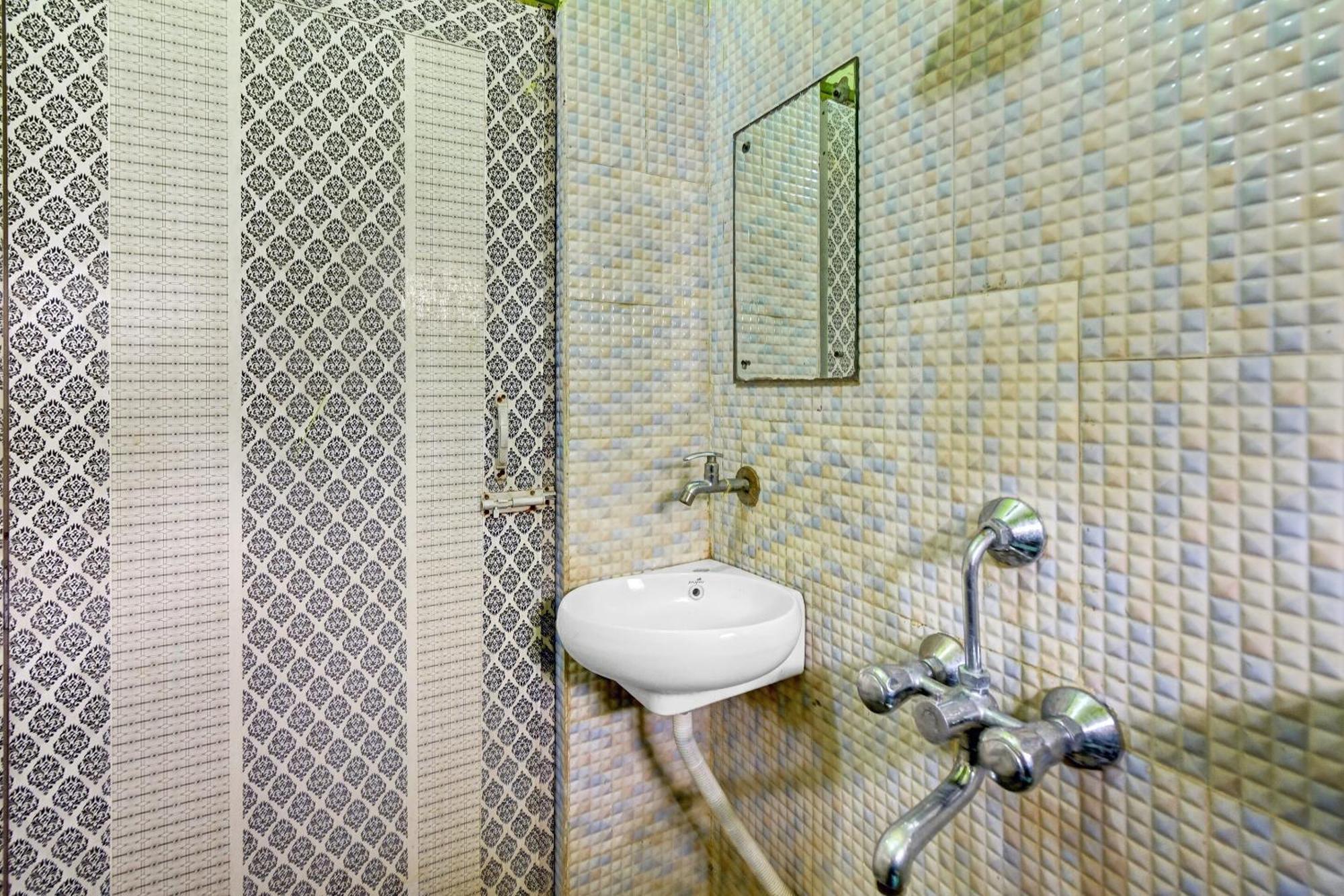 Hotel O Ankit Guest House Kolkata Luaran gambar